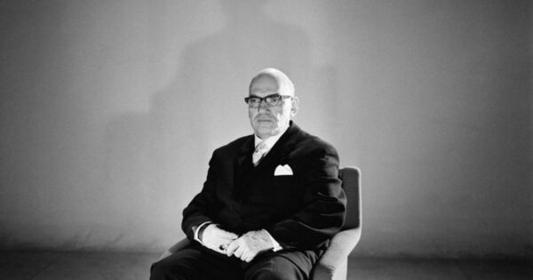 Agjenti “Ciceroni”