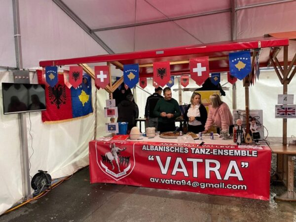 “Vatra” ngre flamurin e kuzhinës shqiptare në zemër të Zvicrës