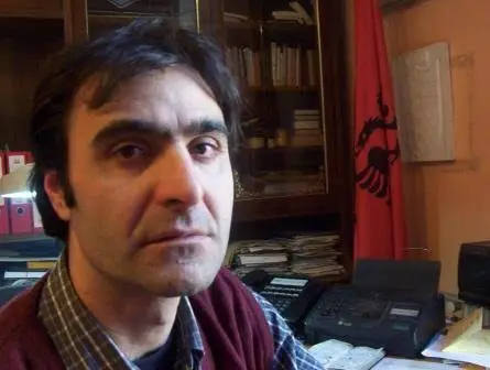 Idlir Azizi, shkrimtari i njohur ndërkombëtarisht