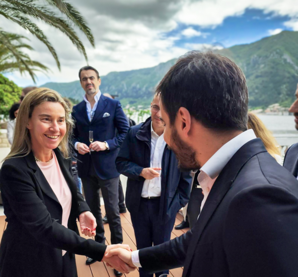 Skandalet që shkundin Europën, por jo Shqipërinë